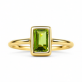 Pierścionek złoty 585 z naturalnym perydotem 8 × 6 mm